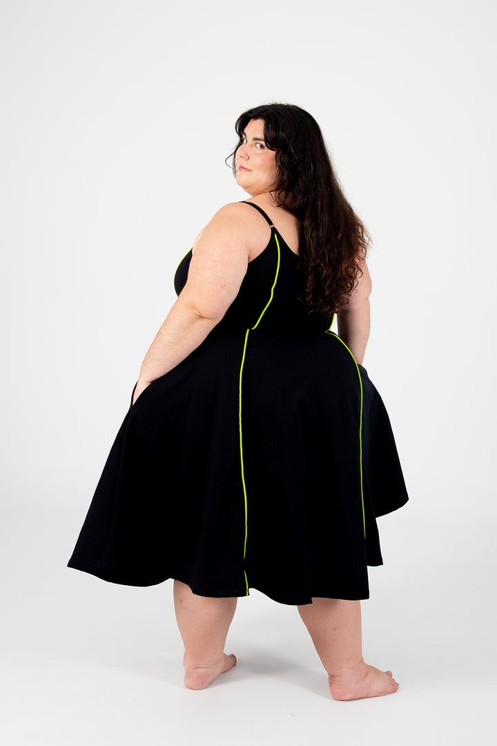 Asri Dress Binding Midi in Black/Lime