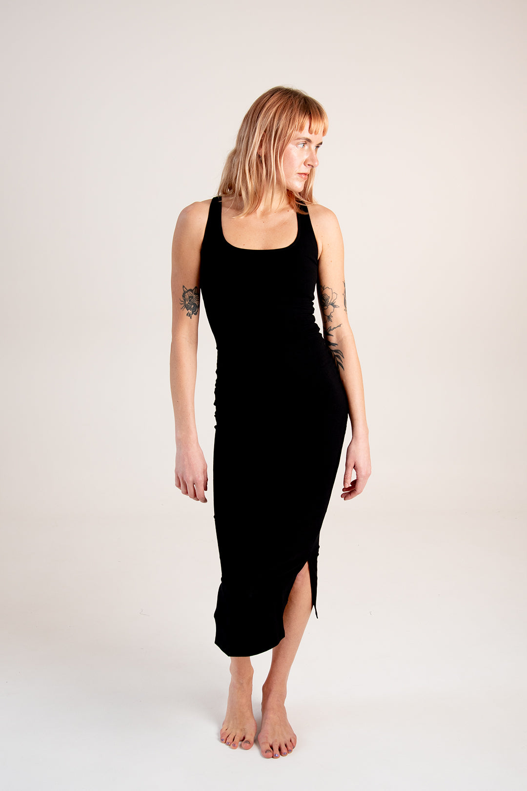 Shinni Neck Midi Dress In Black