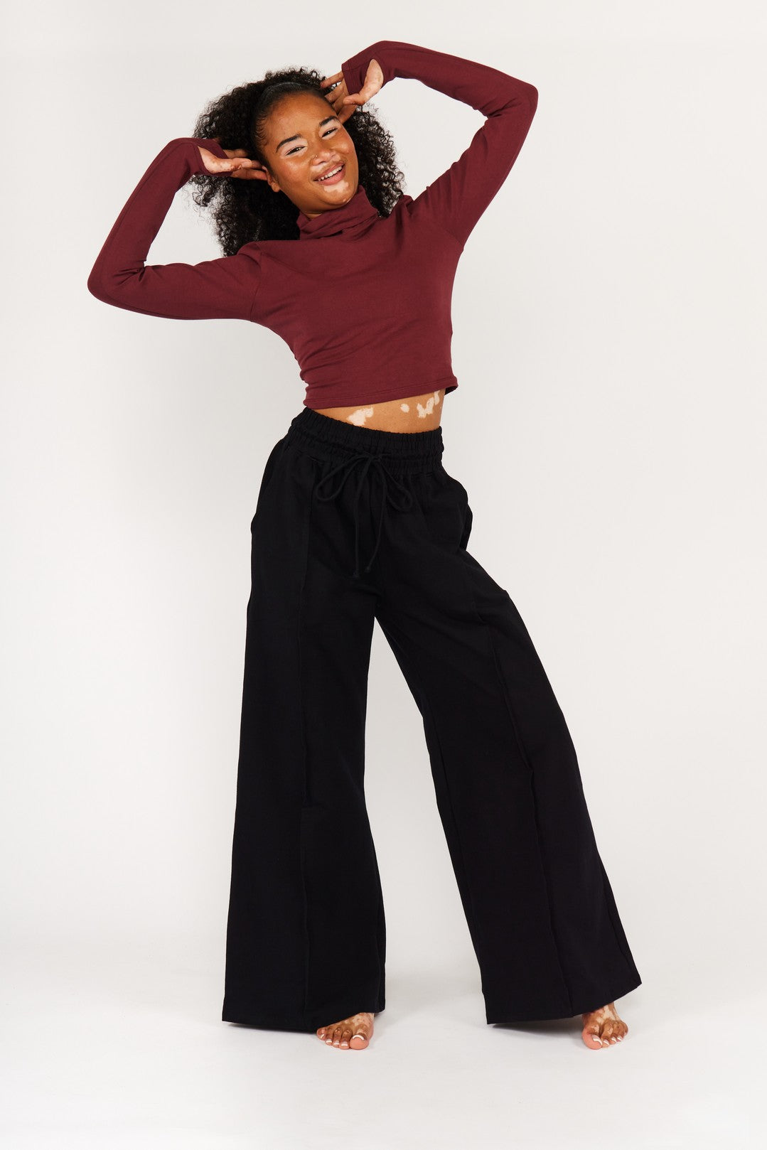 Turtle Neck Long Sleeve Crop Top with Hole in Tawny Port