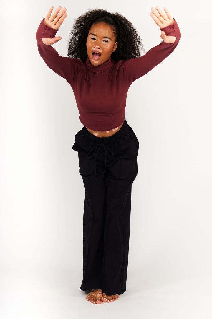 Turtle Neck Long Sleeve Crop Top with Hole in Tawny Port